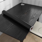 Papel tapiz negro autoadhesivo con aspecto de madera para renovaciones interiores modernas - Fioriscas