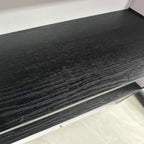 Papel tapiz negro autoadhesivo con aspecto de madera para renovaciones interiores modernas - Fioriscas