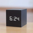Digitalt trævækkeklokke, VerdiaCube LED-display med tid, dato og temperatur