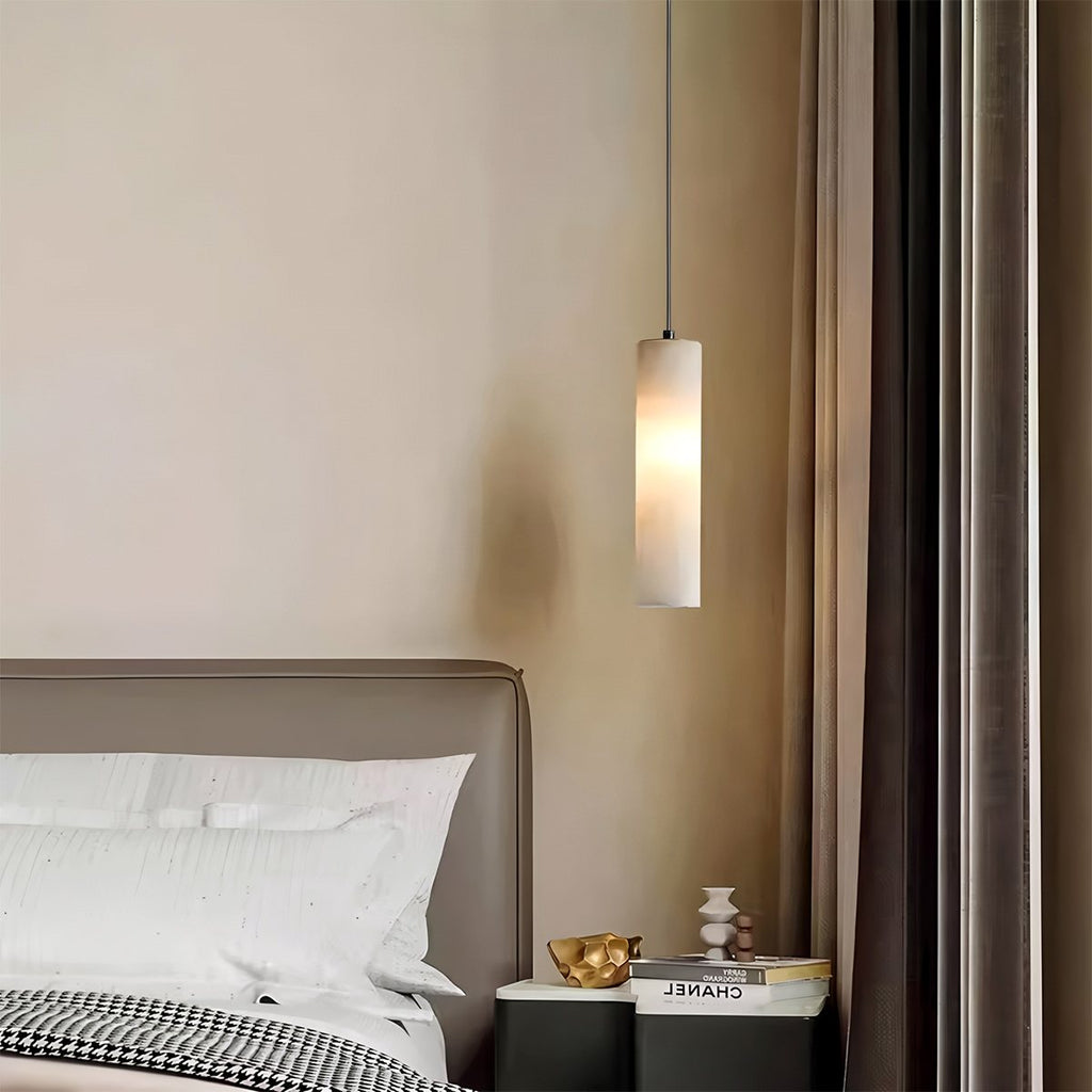 Moderne Alabaster-Zylinder-Pendelleuchte mit sanftem Glanz