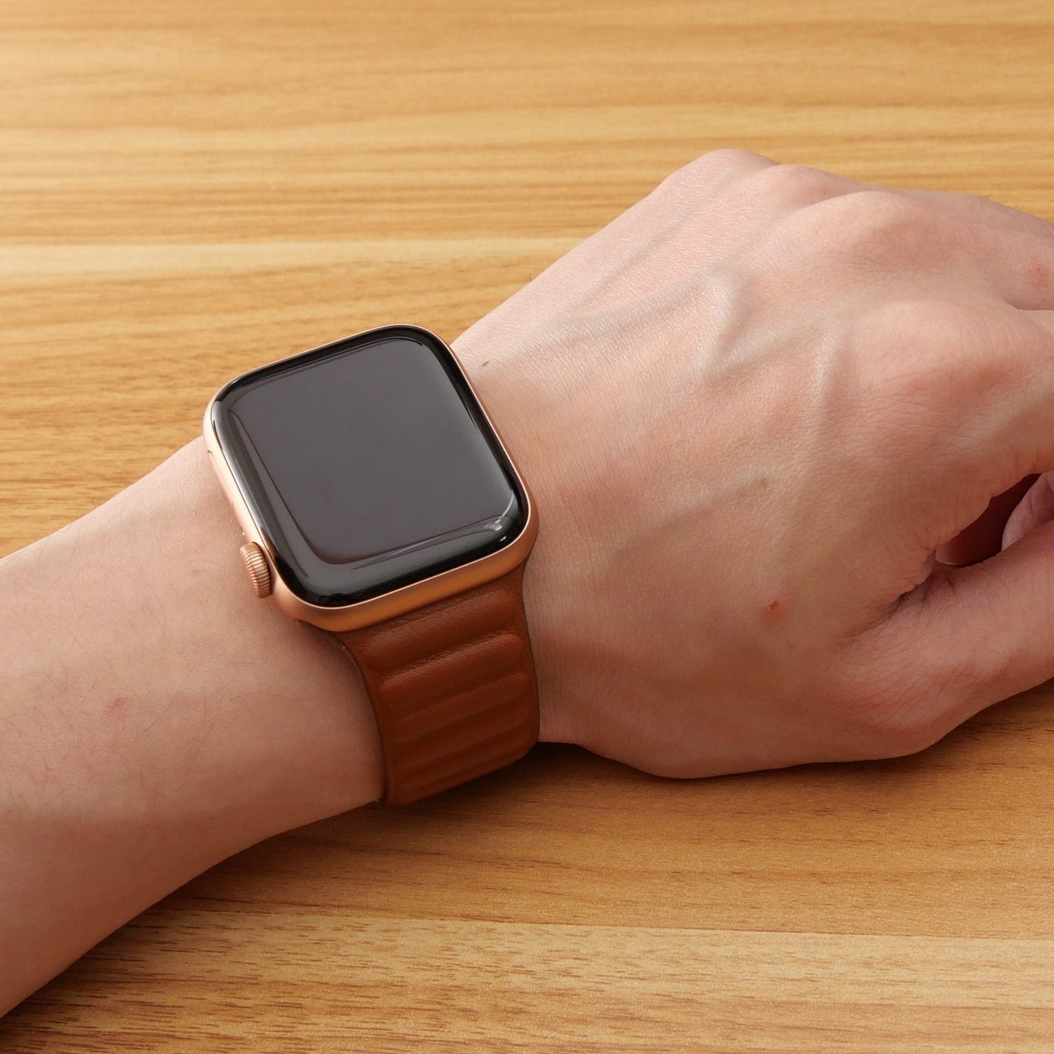 Apple Watch læderrem med link, Kerrin magnetisk lukningrem