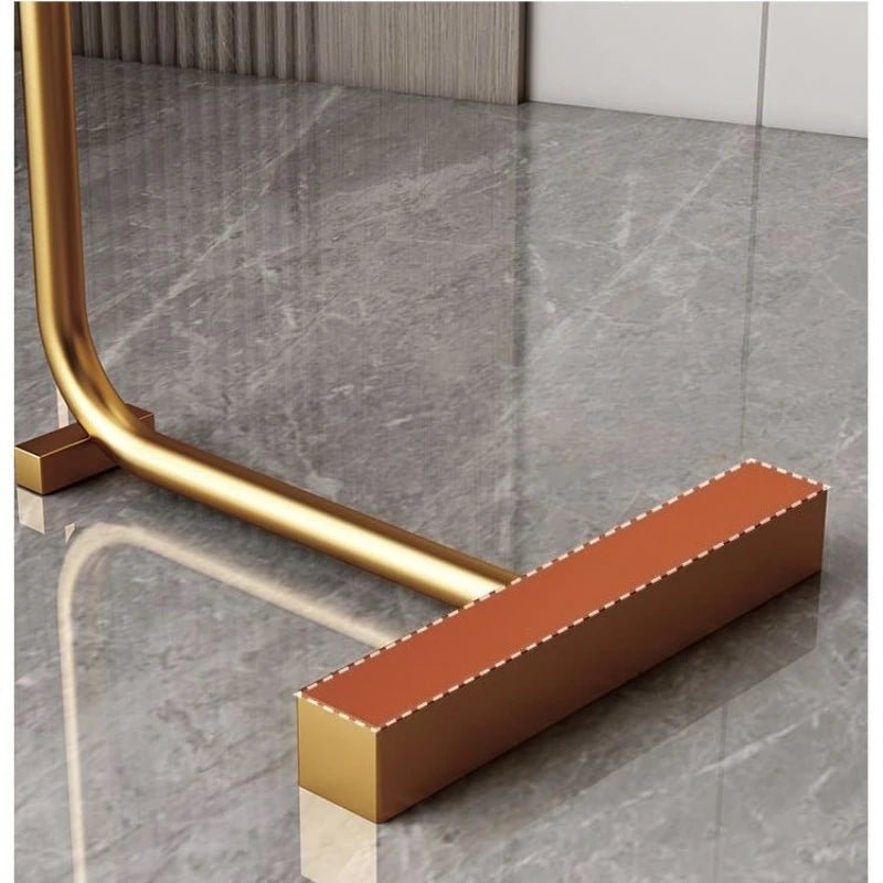 Mesa lateral compacta em forma de C para desfrutar do sofá e trabalhar na cama - Fioriscas