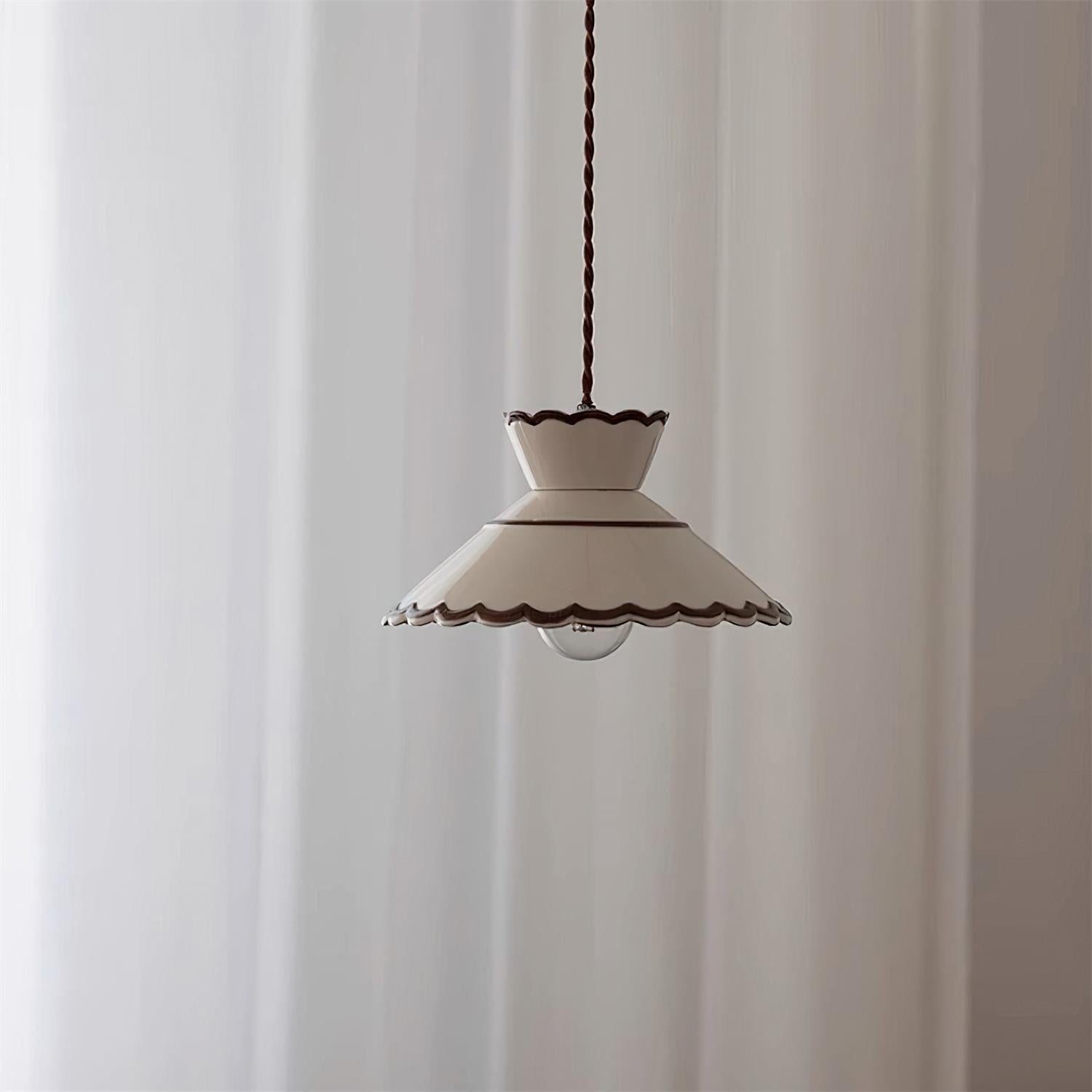 Candeeiro pendente, abat-jour de cerâmica recortado em creme e castanho, estilo vintage para cozinha