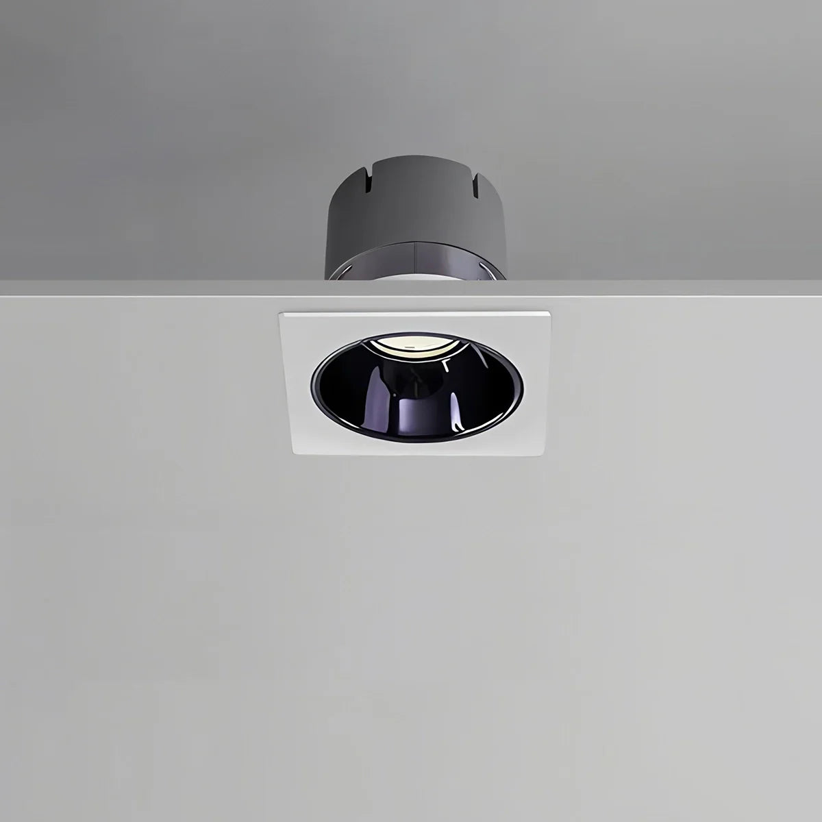 LumenArc beépíthető LED spot 75 mm-es kivágással és csillogáscsökkentéssel
