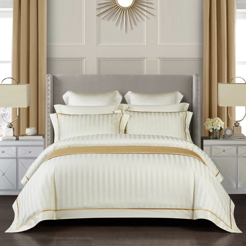 Parure de housse de couette LyraSilk en coton égyptien avec rayures décoratives