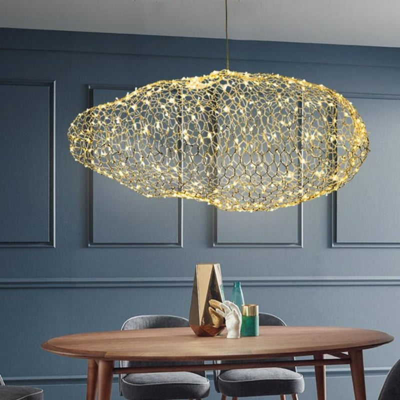 Candeeiro de Nuvem em Ferro Moldado à Mão com Brilho LED Estrelado, Acabamento Dourado ou Branco