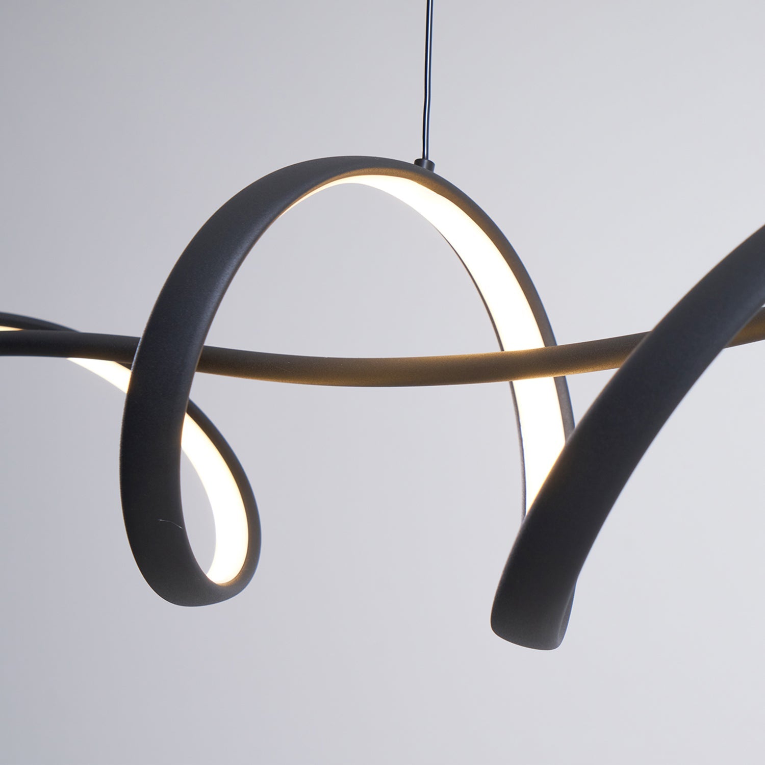 Aveline Modern Black LED Wave Pendant Light | Fioriscas
