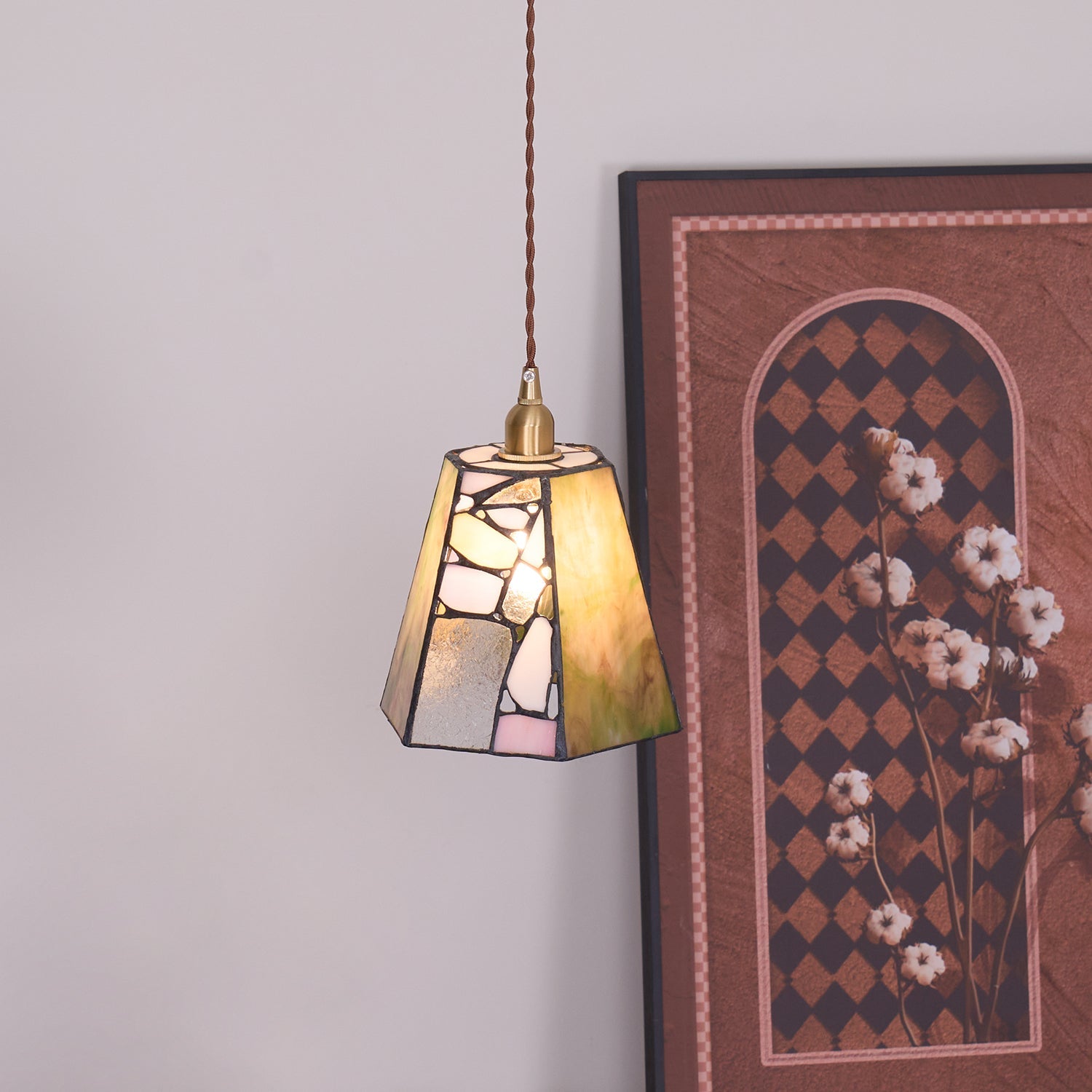 Mavine Tiffany-Style Stained Glass Pendant Light | Fioriscas