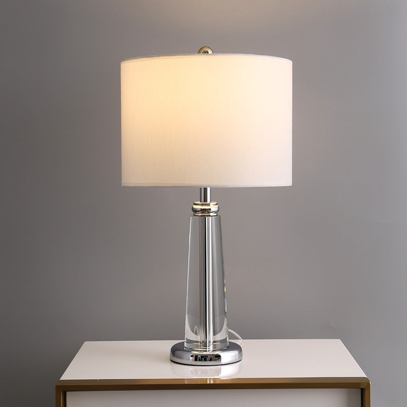 Křišťálová stolní lampa s lněným stínidlem do ložnice a obývacího pokoje