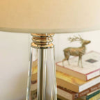 Křišťálová stolní lampa s lněným stínidlem do ložnice a obývacího pokoje