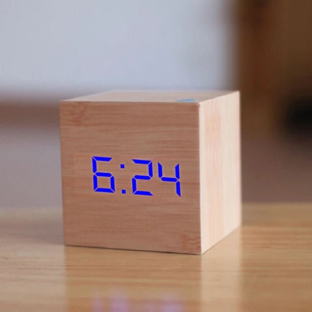 Kompakt mini LED digitális ébresztőóra stílusos szobákba - Fioriscas