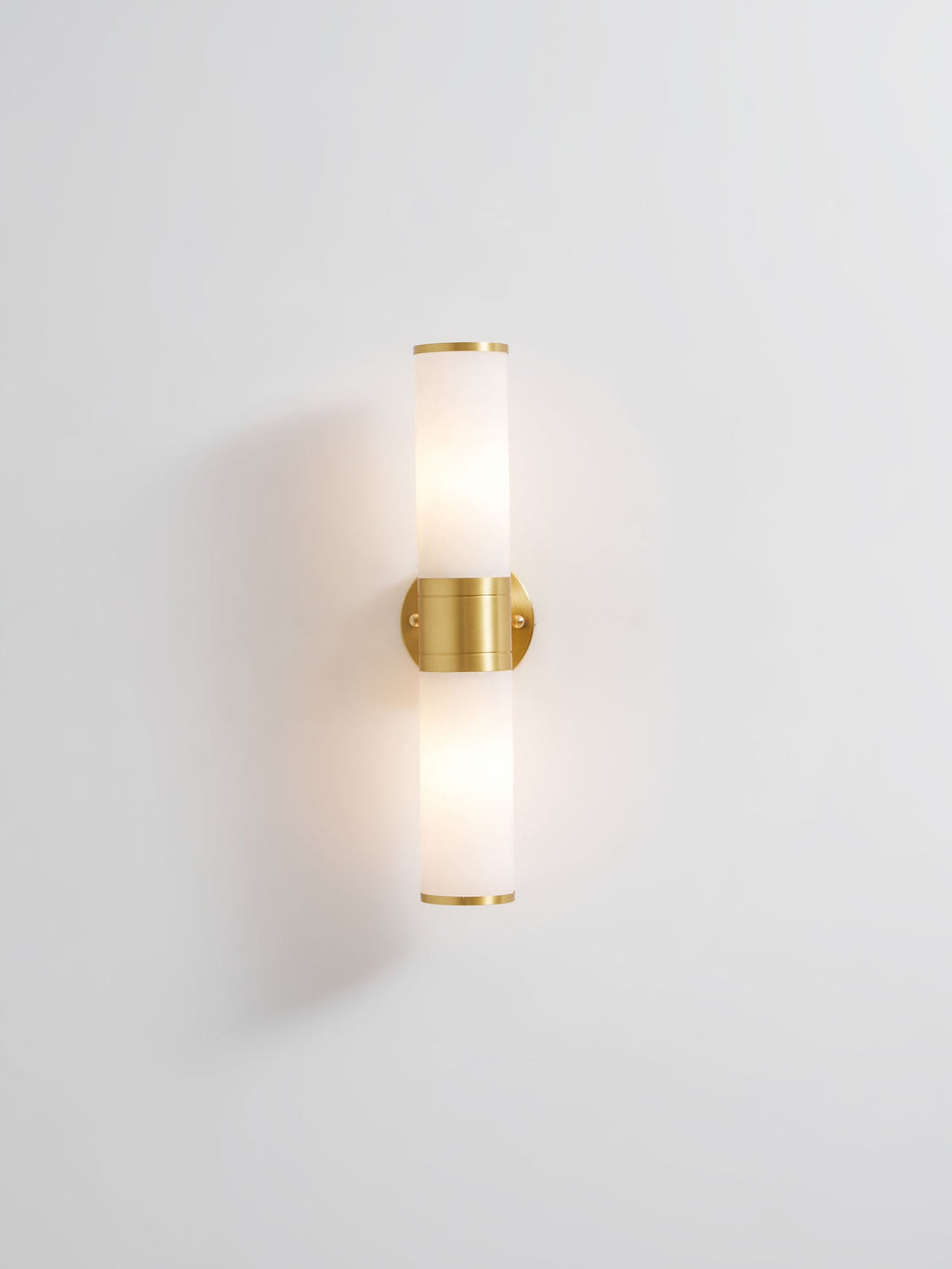 Kaia Minimalist Alabaster Wall Lamp | Fioriscas