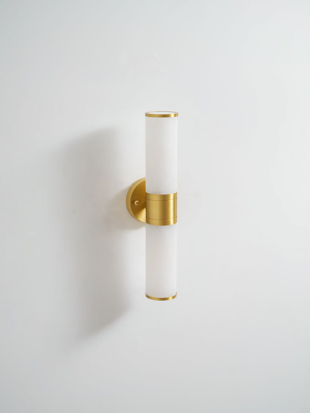 Kaia Minimalist Alabaster Wall Lamp | Fioriscas