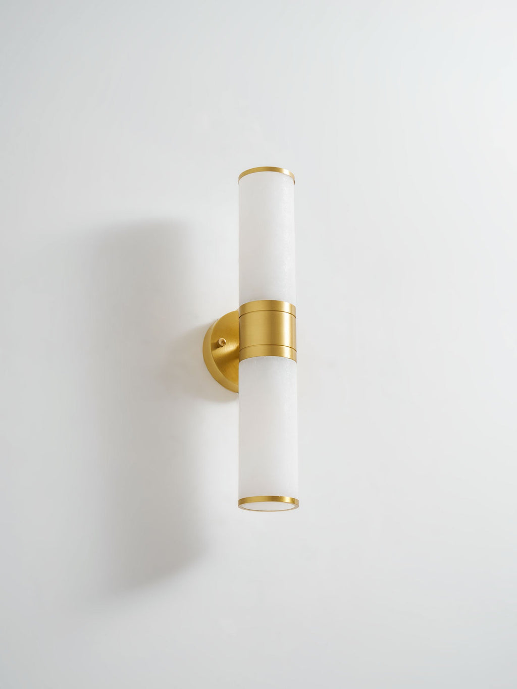 Kaia Minimalist Alabaster Wall Lamp | Fioriscas