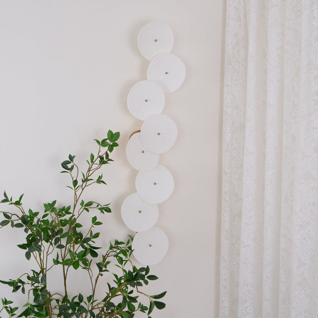 Kaivo Lotus Petal Wall Lamp | Fioriscas