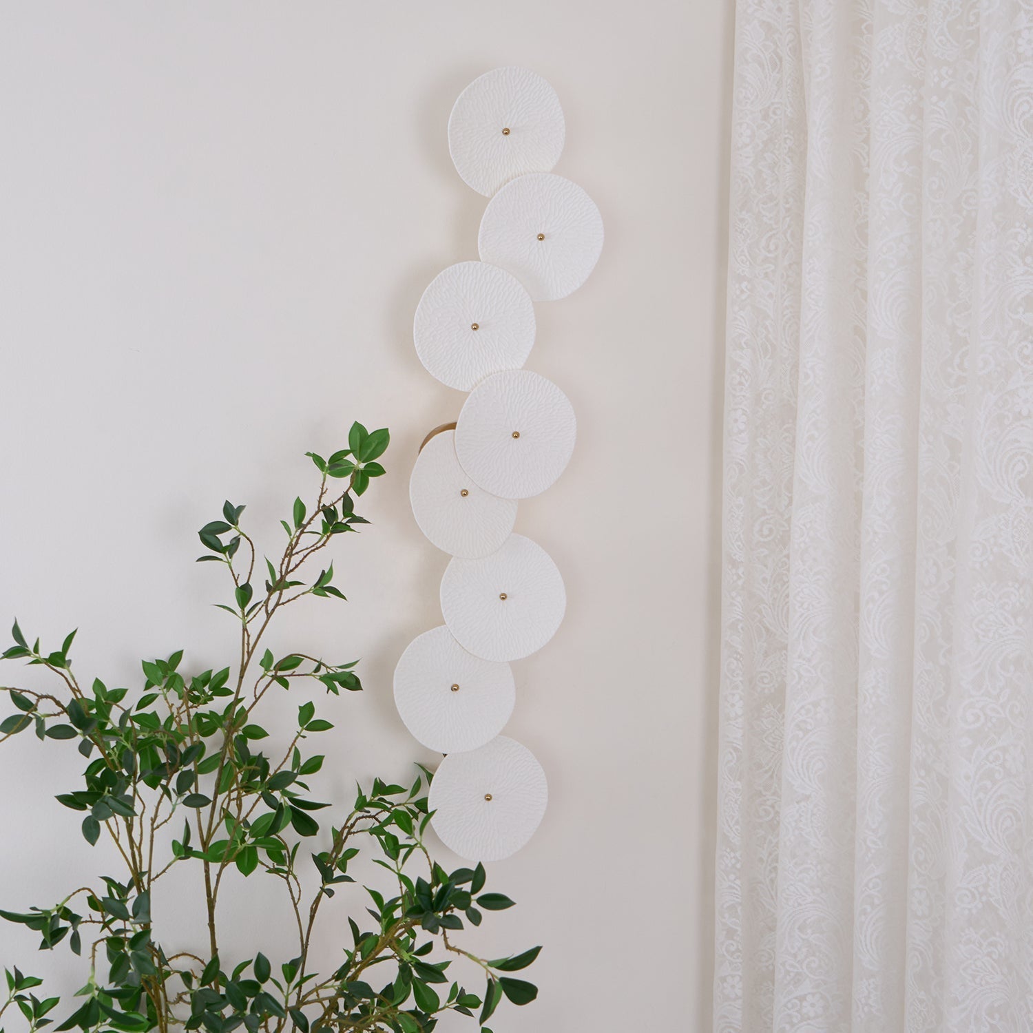 Kaivo Lotus Petal Wall Lamp | Fioriscas