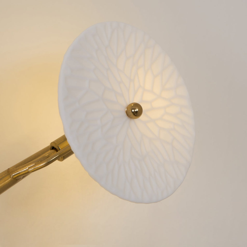 Kaivo Lotus Petal Wall Lamp | Fioriscas