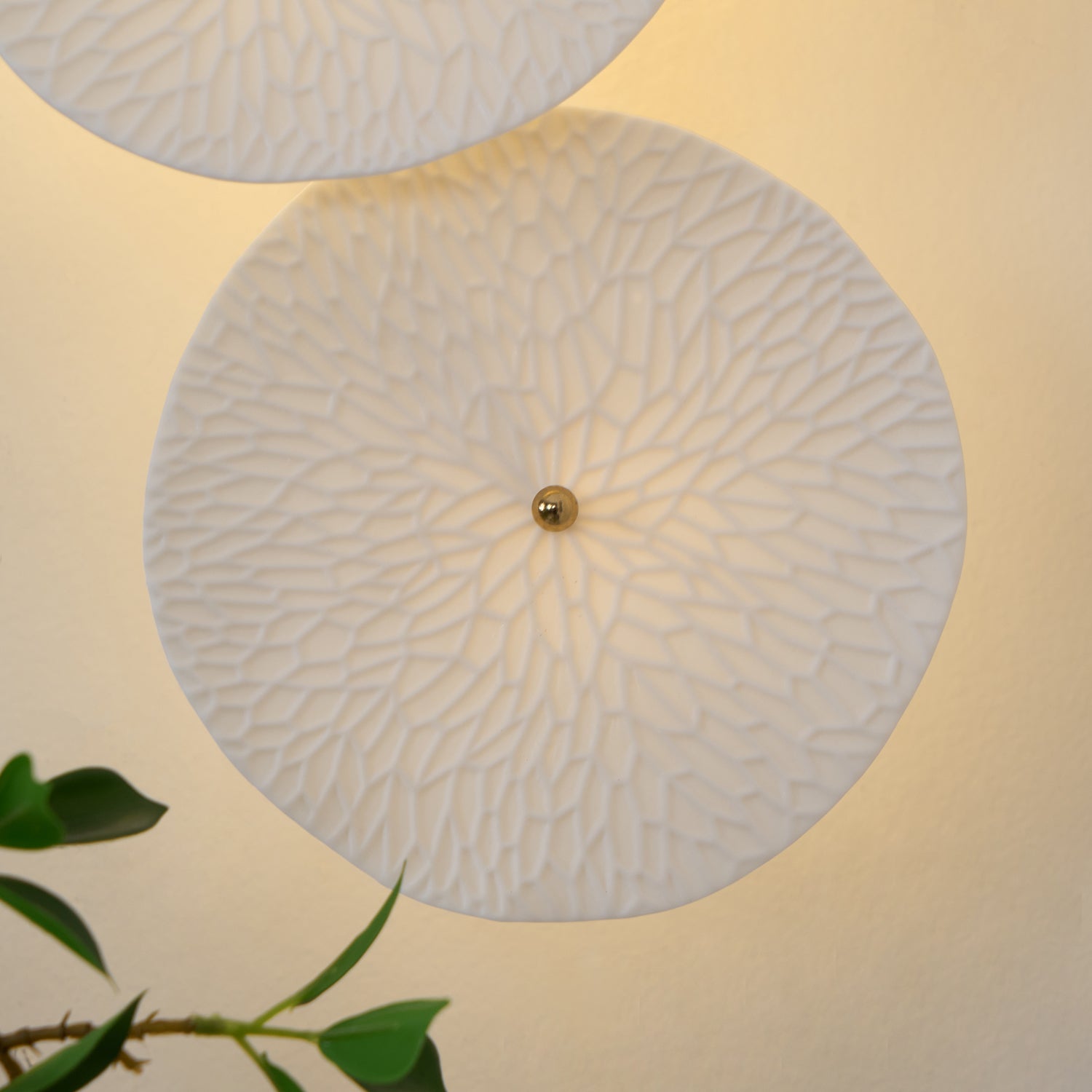 Kaivo Lotus Petal Wall Lamp | Fioriscas