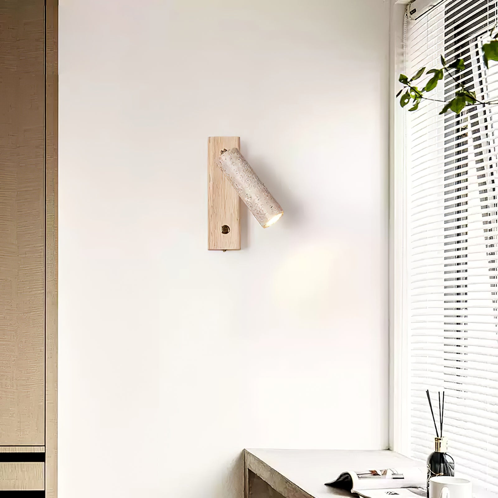 Ornoria Cylindrical Travertine Wall Light SpotLight | Fioriscas