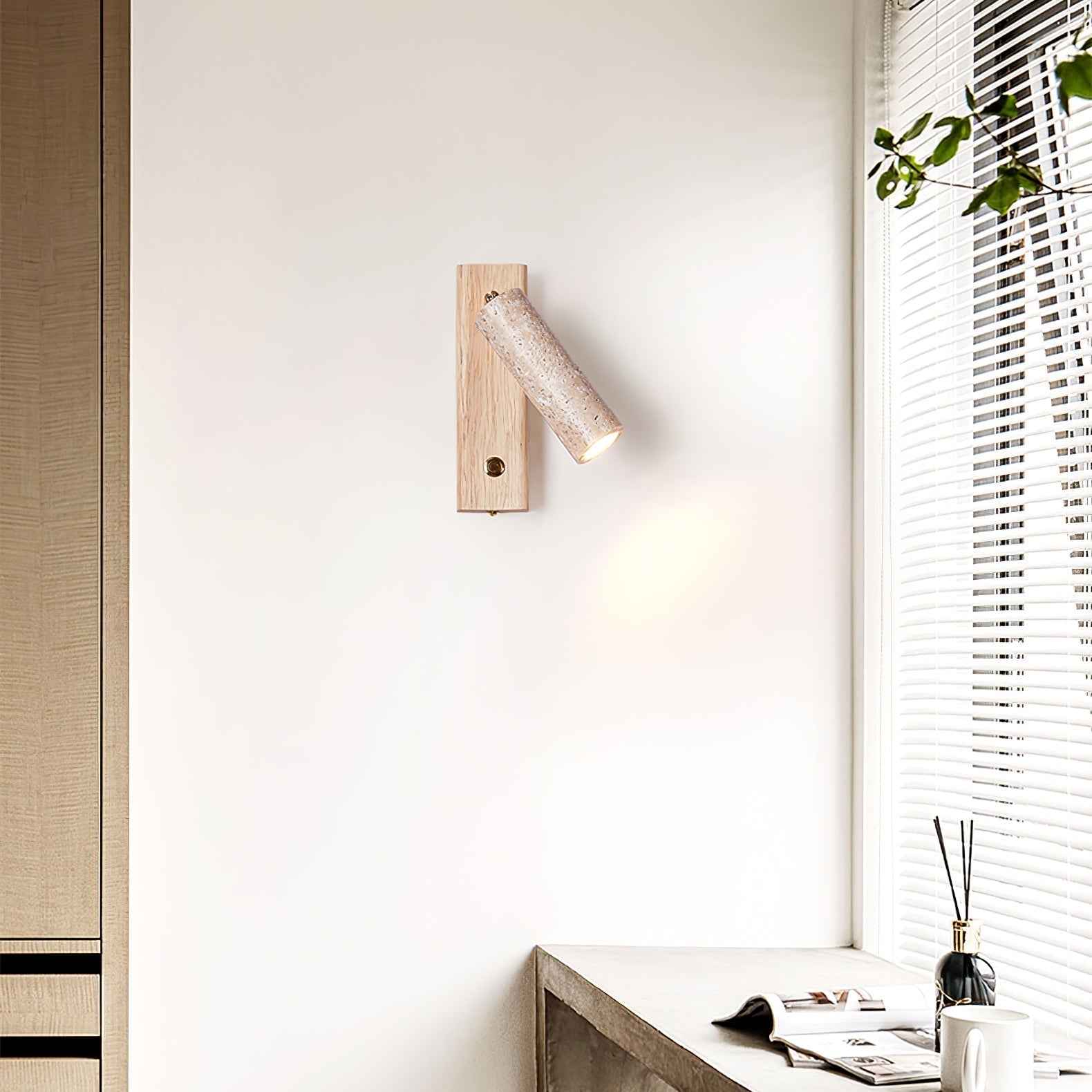 Ornoria Cylindrical Travertine Wall Light SpotLight | Fioriscas