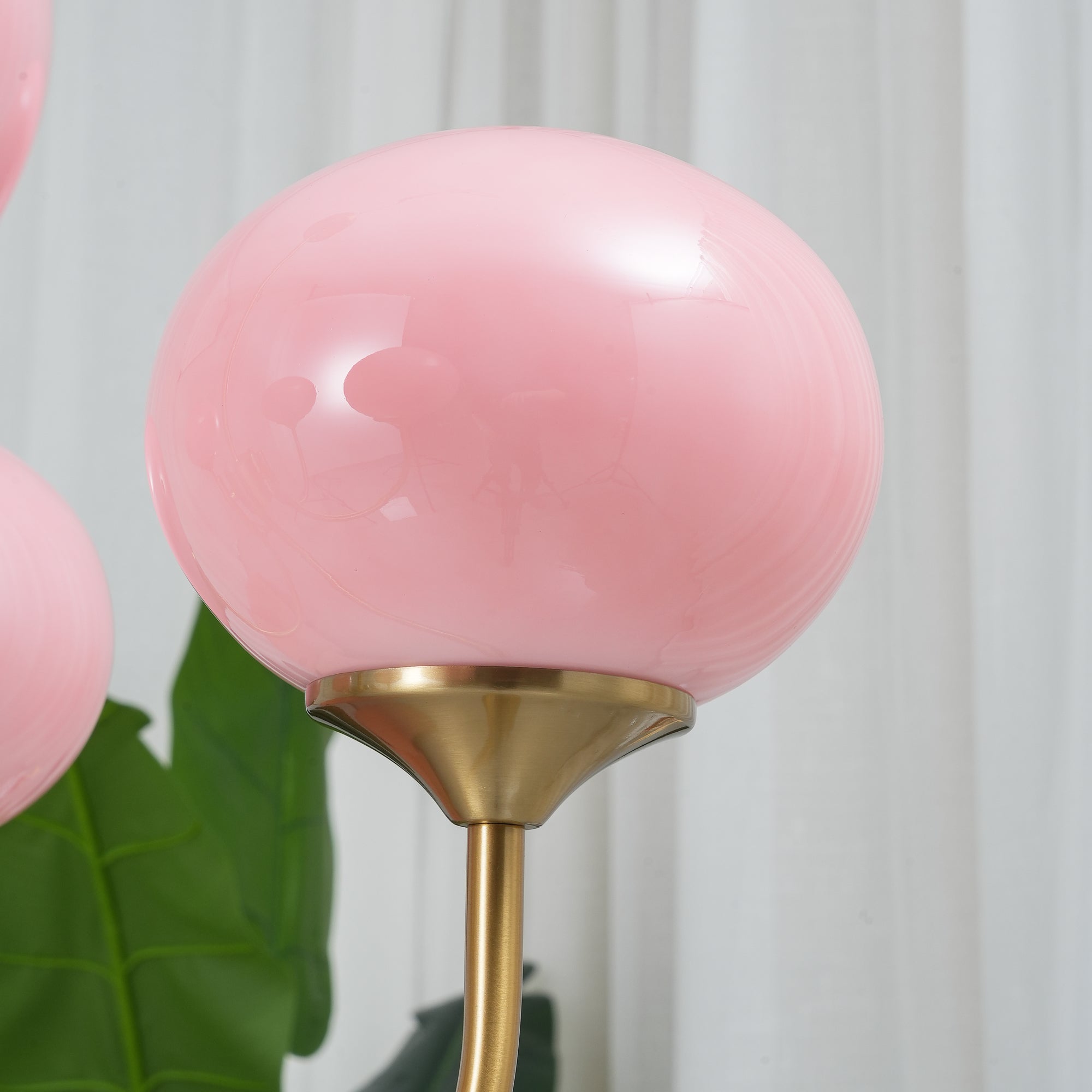 Candeeiro de Teto Alora em Vidro, Abajures Rosa Pálido, Cobre ou Cromo, 3 ou 5 Lâmpadas