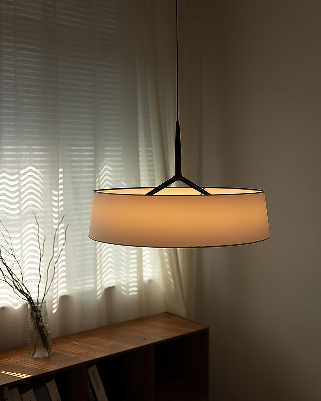Pendant Light White Fabric Drum Black | Fioriscas