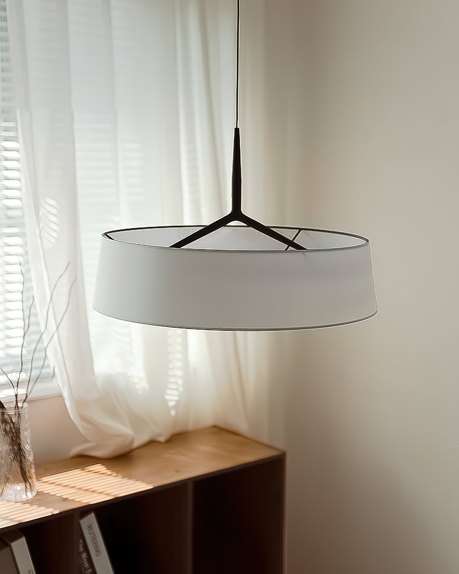 Pendant Light White Fabric Drum Black | Fioriscas