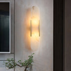 Candeeiro de parede em alabastro natural, luz quente, acabamento em latão ou cobre