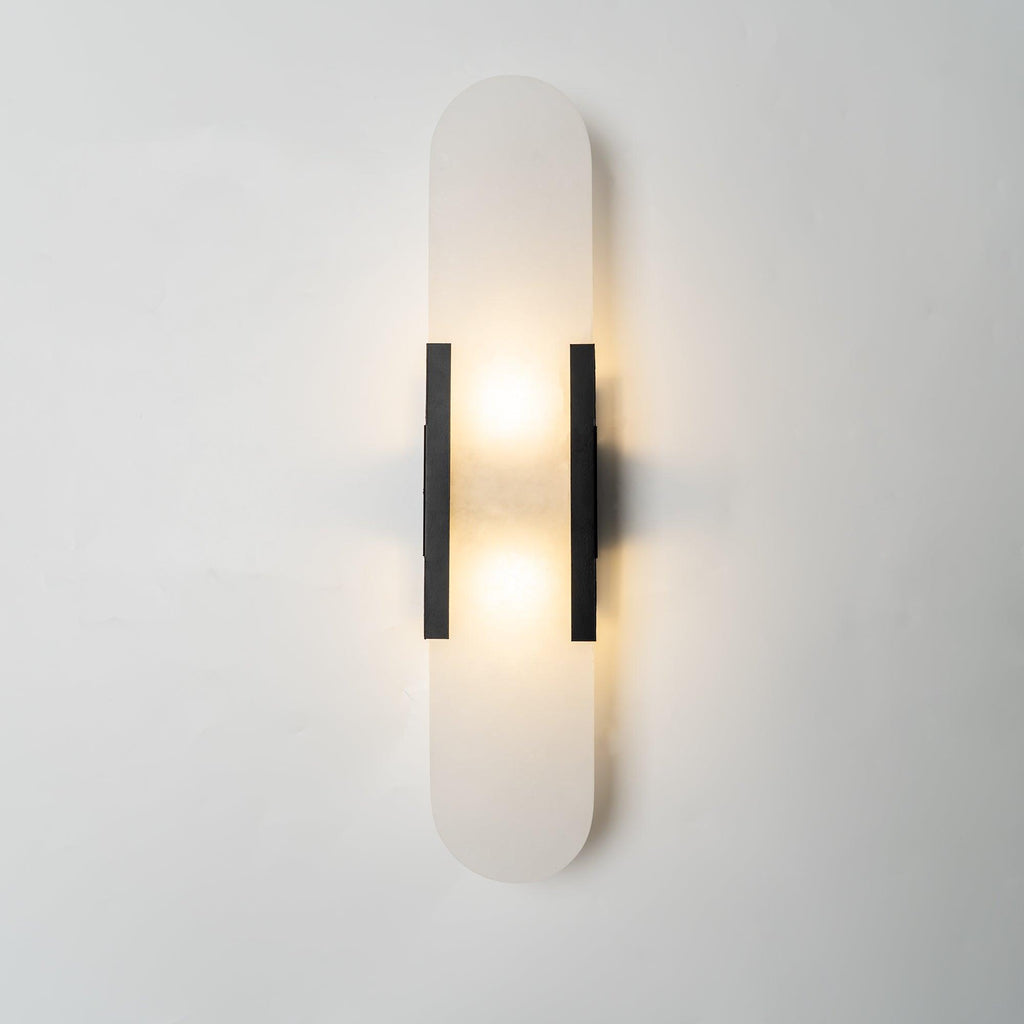 Candeeiro de parede em alabastro natural, luz quente, acabamento em latão ou cobre