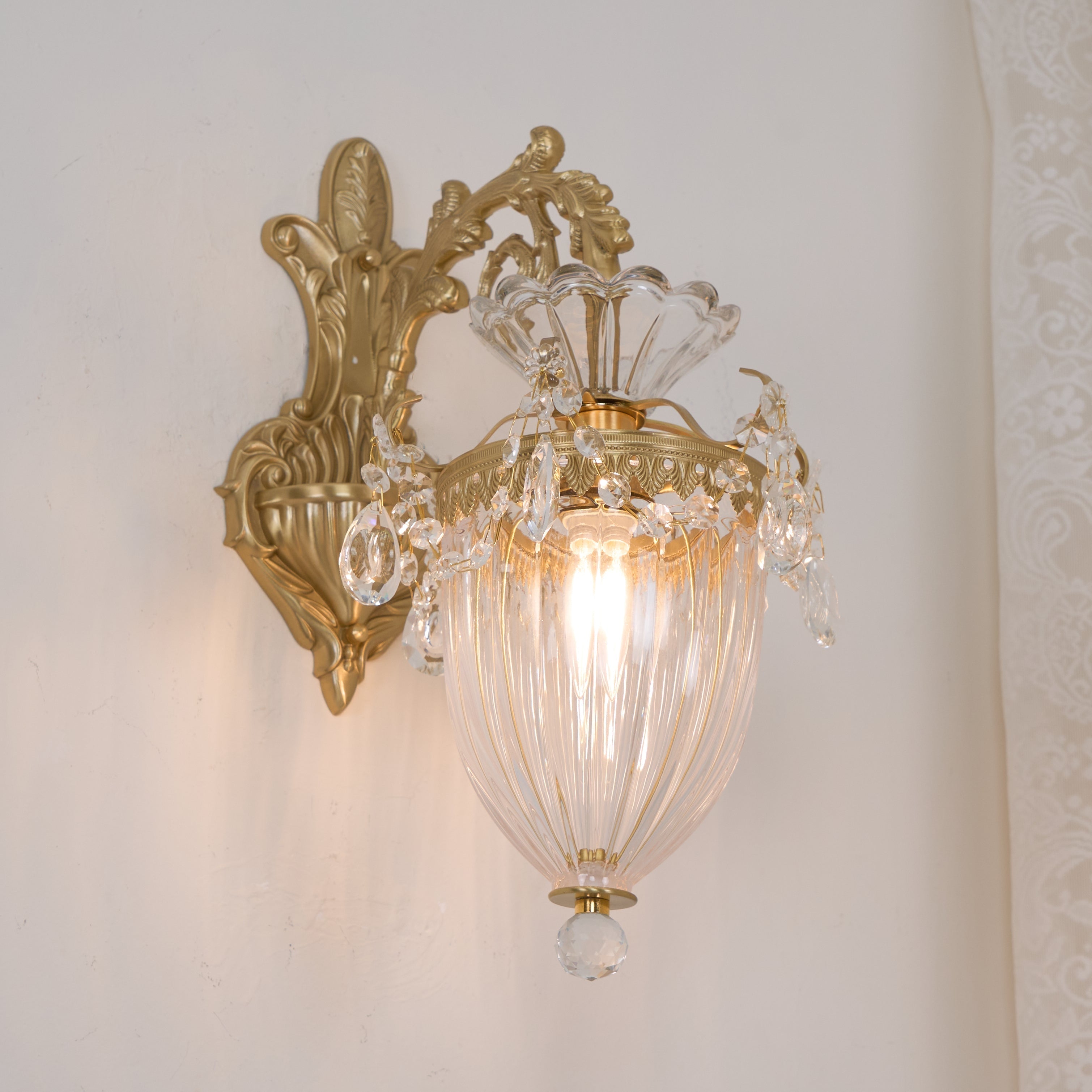 Elosia Gold Double Wall Lamp | Fioriscas