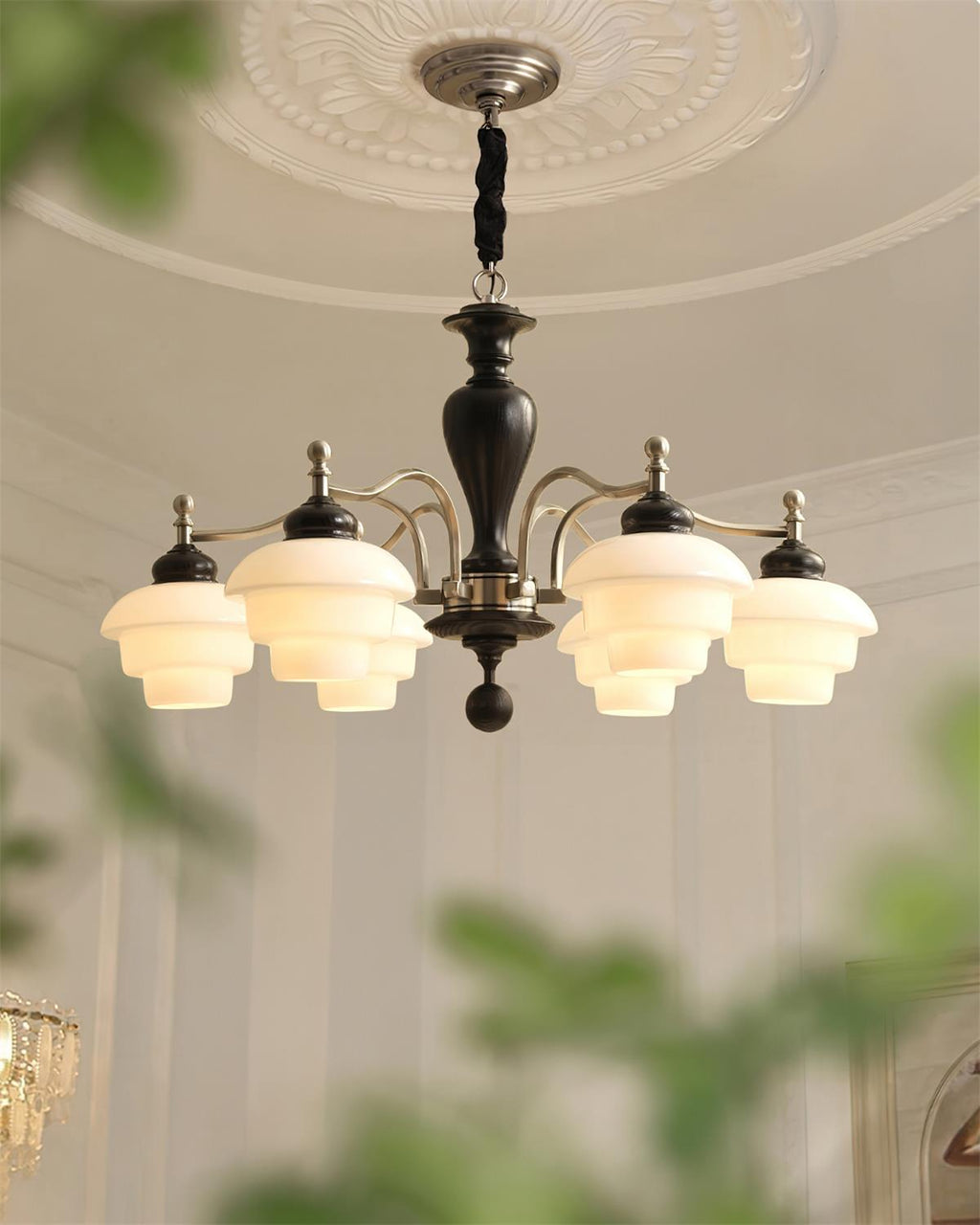 Hovian Wooden Chandelier | Fioriscas
