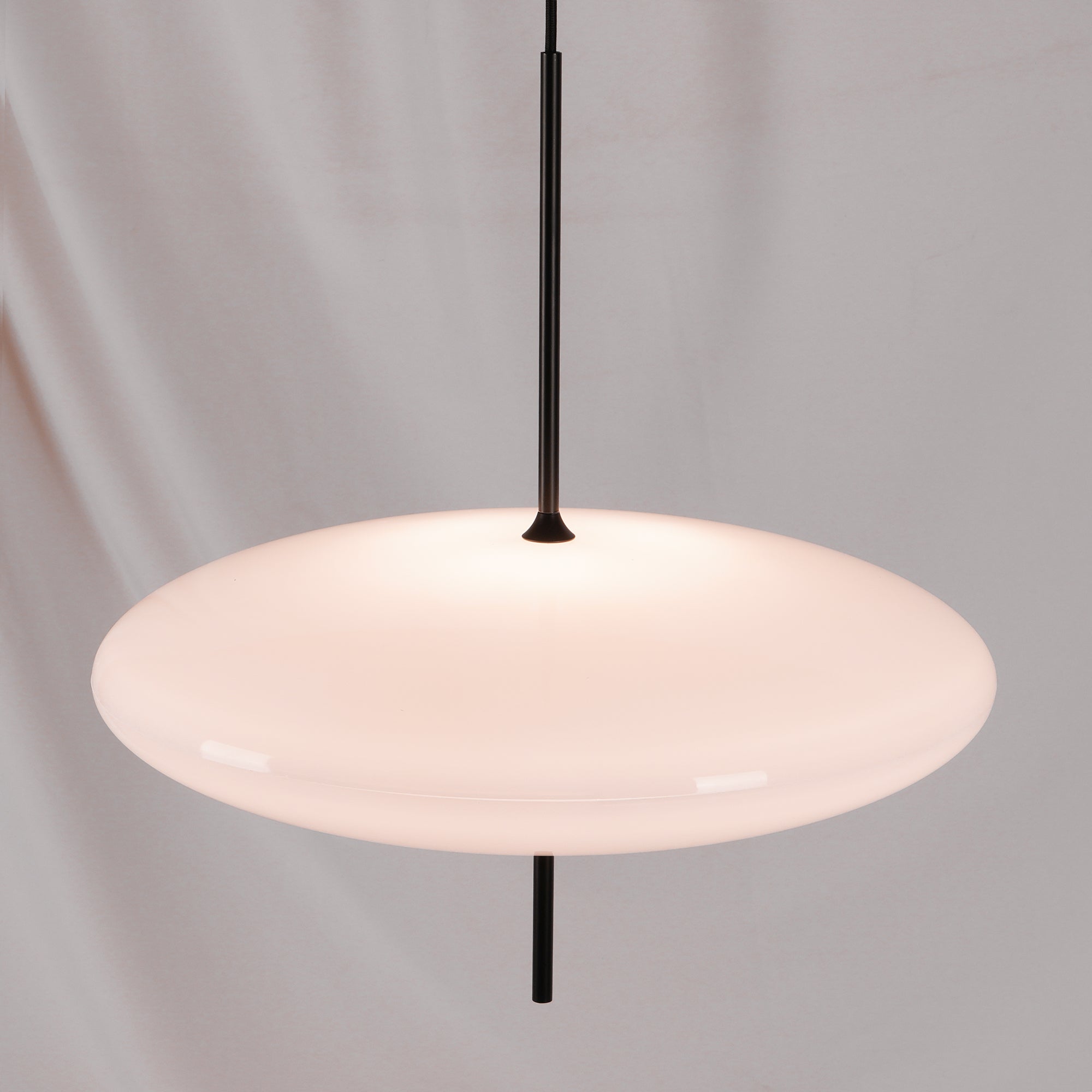 Quor Nordic Modern Oval Single Pendant Light | Fioriscas