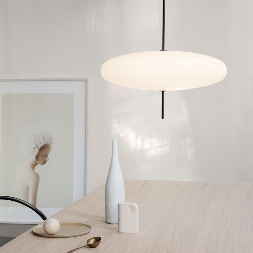 Quor Nordic Modern Oval Single Pendant Light | Fioriscas