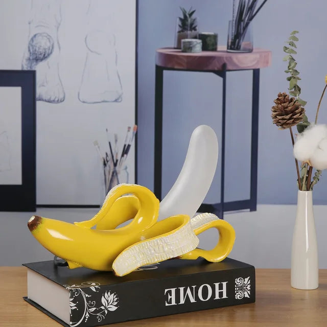 Fantazyjna lampka stołowa w kształcie banana z żywicy w ciepłych odcieniach, BananaShine