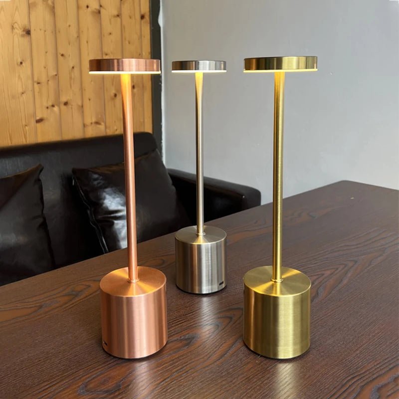 Table lamp in Nordic style for warm ambient light - Fioriscas