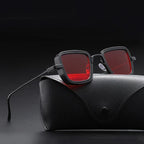 Aurex Square-Sonnenbrille mit markantem goldenem Rahmen und UV400-Augenschutz