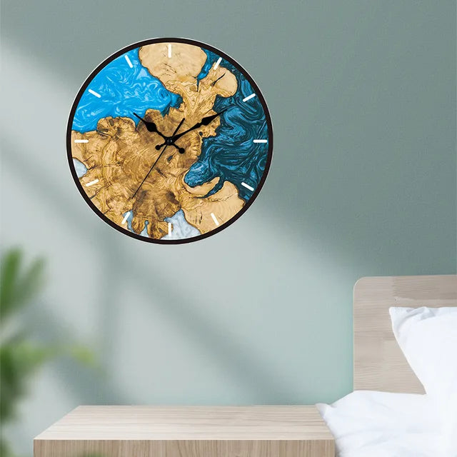 Orologio da parete rotondo AstraLume con quadrante in acrilico trasparente, design minimalista
