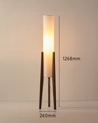 Liora Stehlampe, Walnussholzfuß mit Stoffschirm und dimmbarer LED