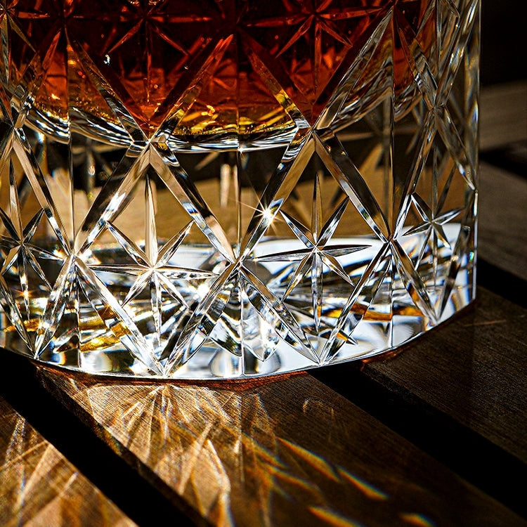 Copo de Whisky Hoshira Celestial Edo Kiriko em Caixa de Presente de Madeira