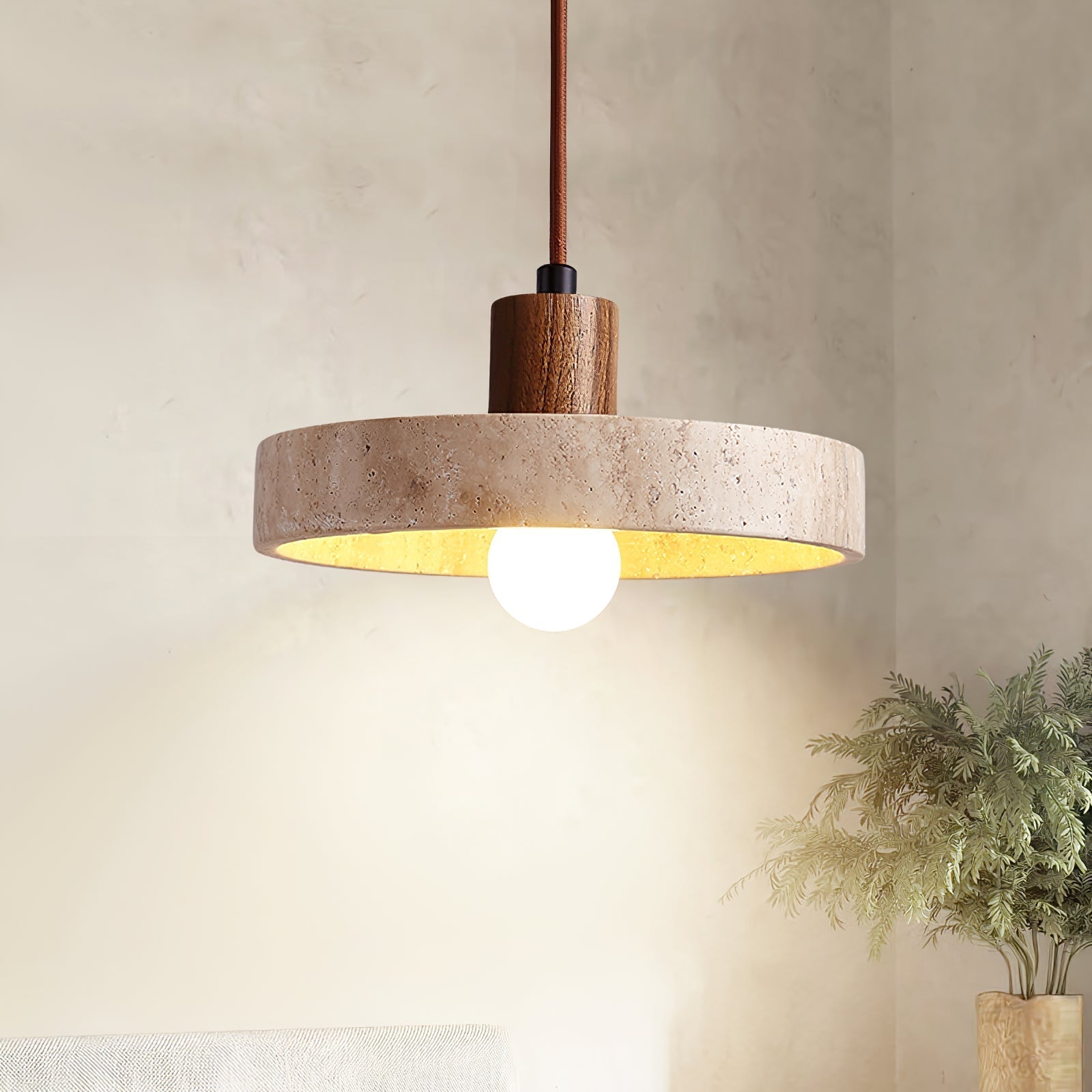Evvynor Travertine Pendant Light | Fioriscas