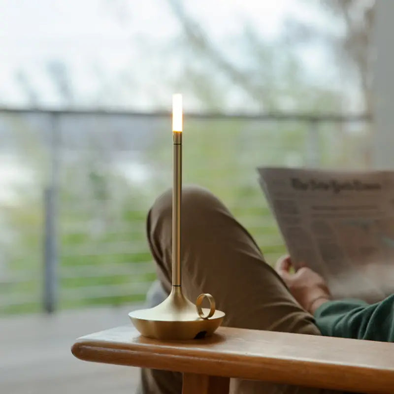 Dobíjecí stolní LED lampa ve stylu svíčky LumaCove s dotykovým ovládáním
