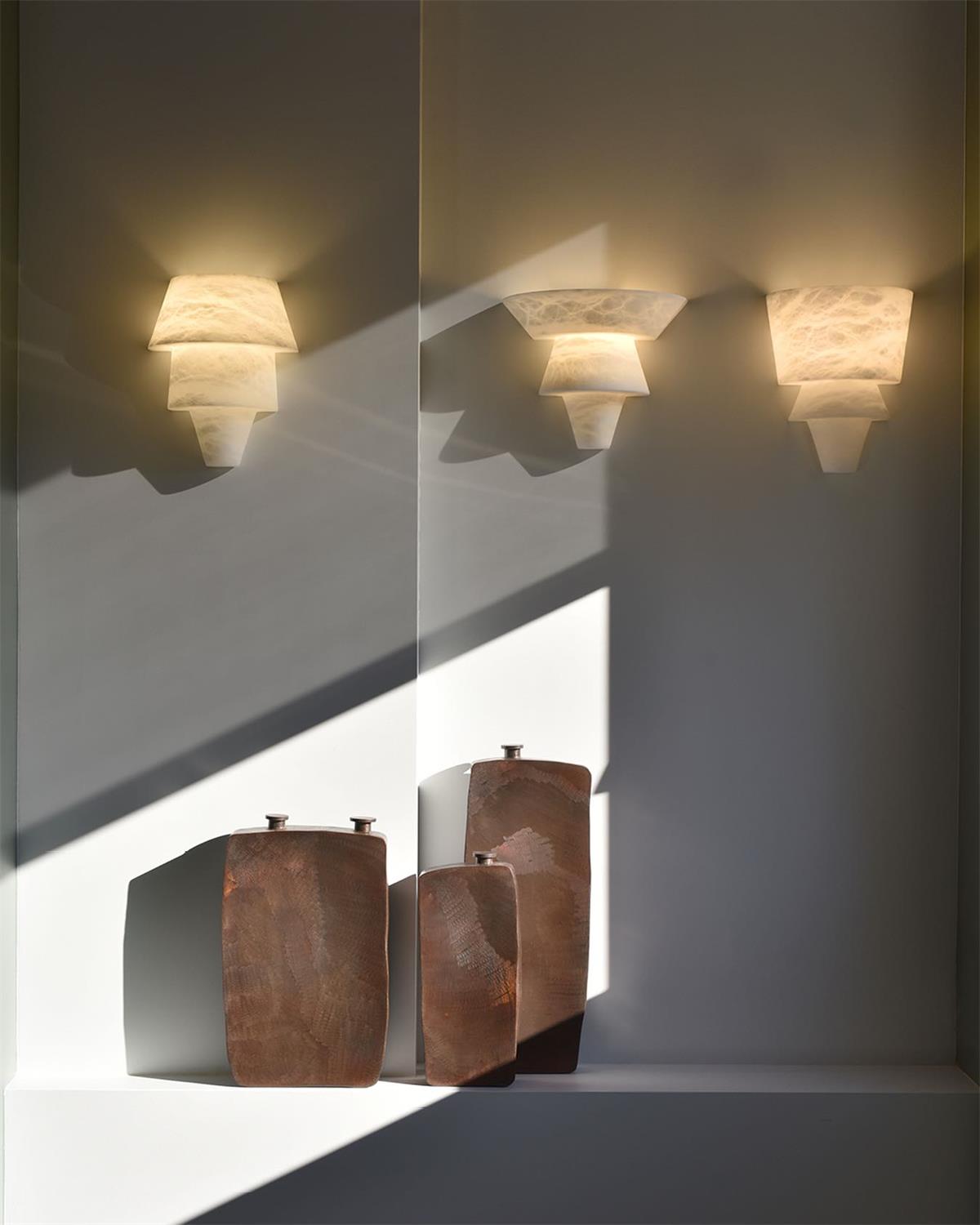 Elyon Elegant White Alabaster Wall Lamp | Fioriscas