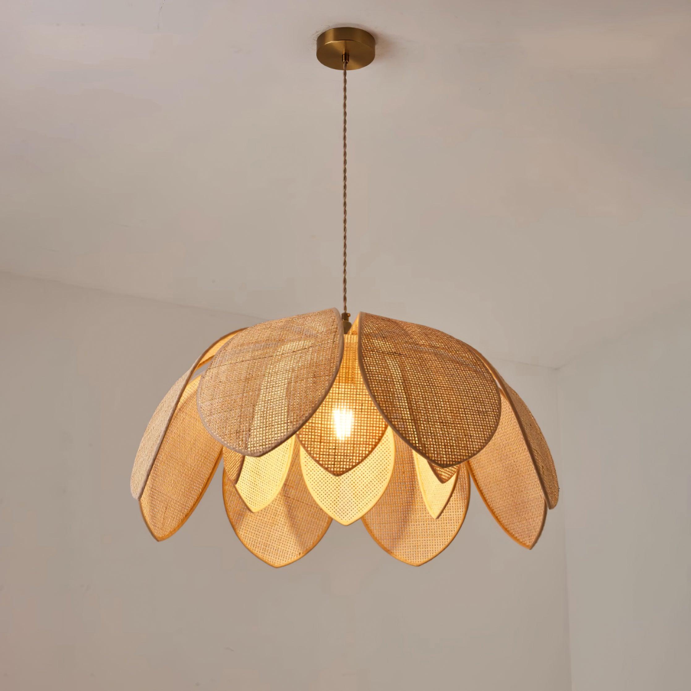 Fionel Rattan Pendant Lamp | Fioriscas