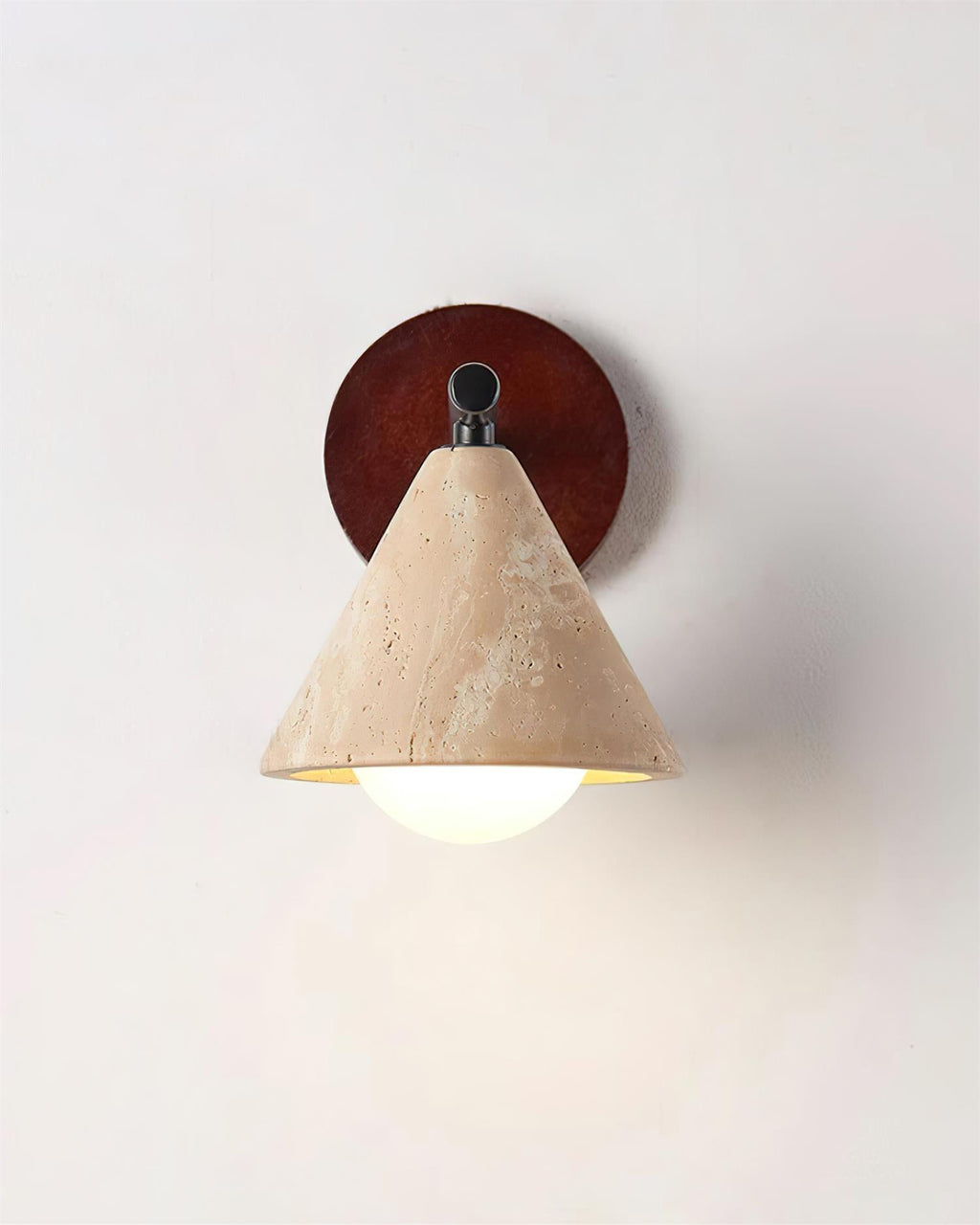Riita  Wall Lamp  triangular cone-shaped travertine | Fioriscas