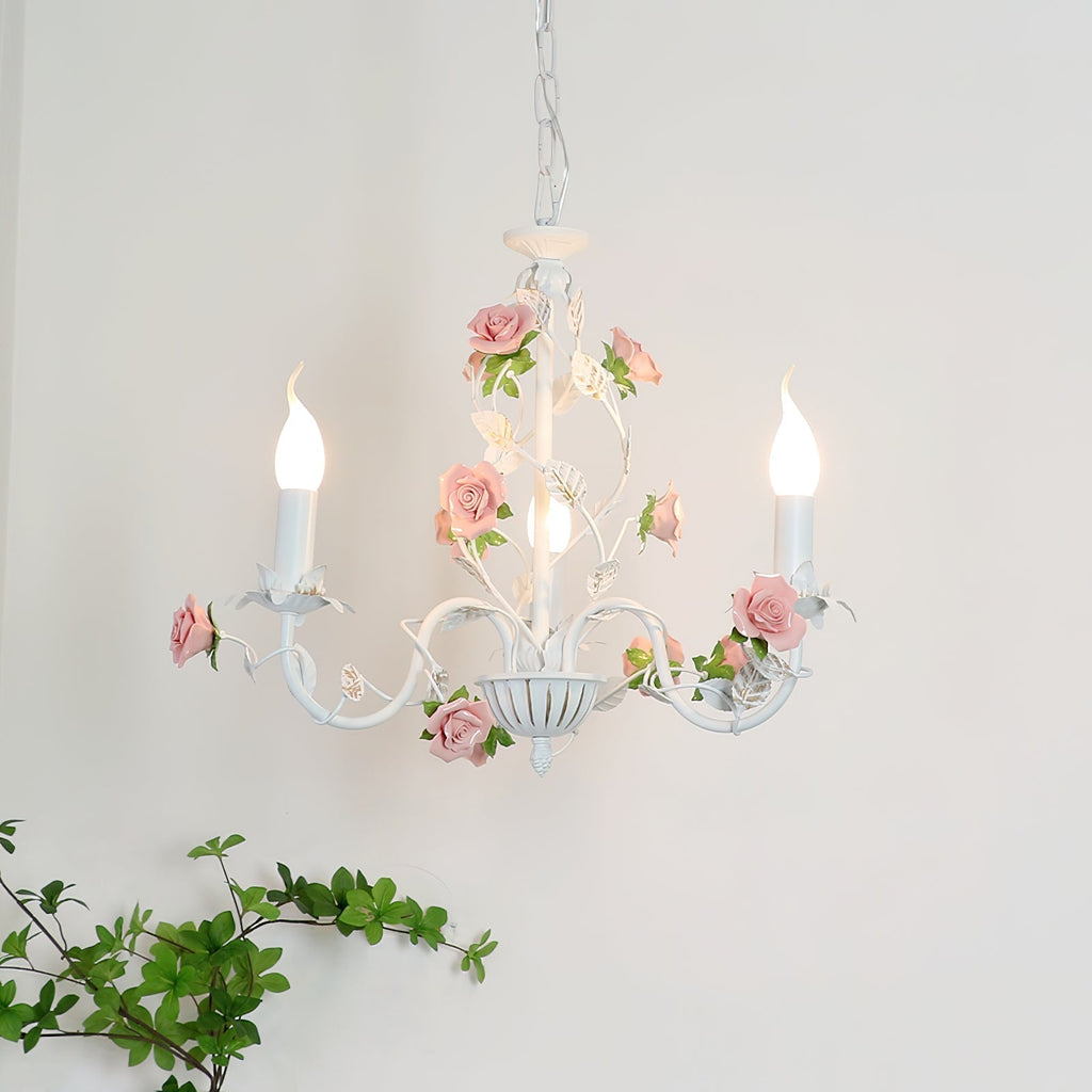 Evelisse Vintage White Chandelier | Fioriscas