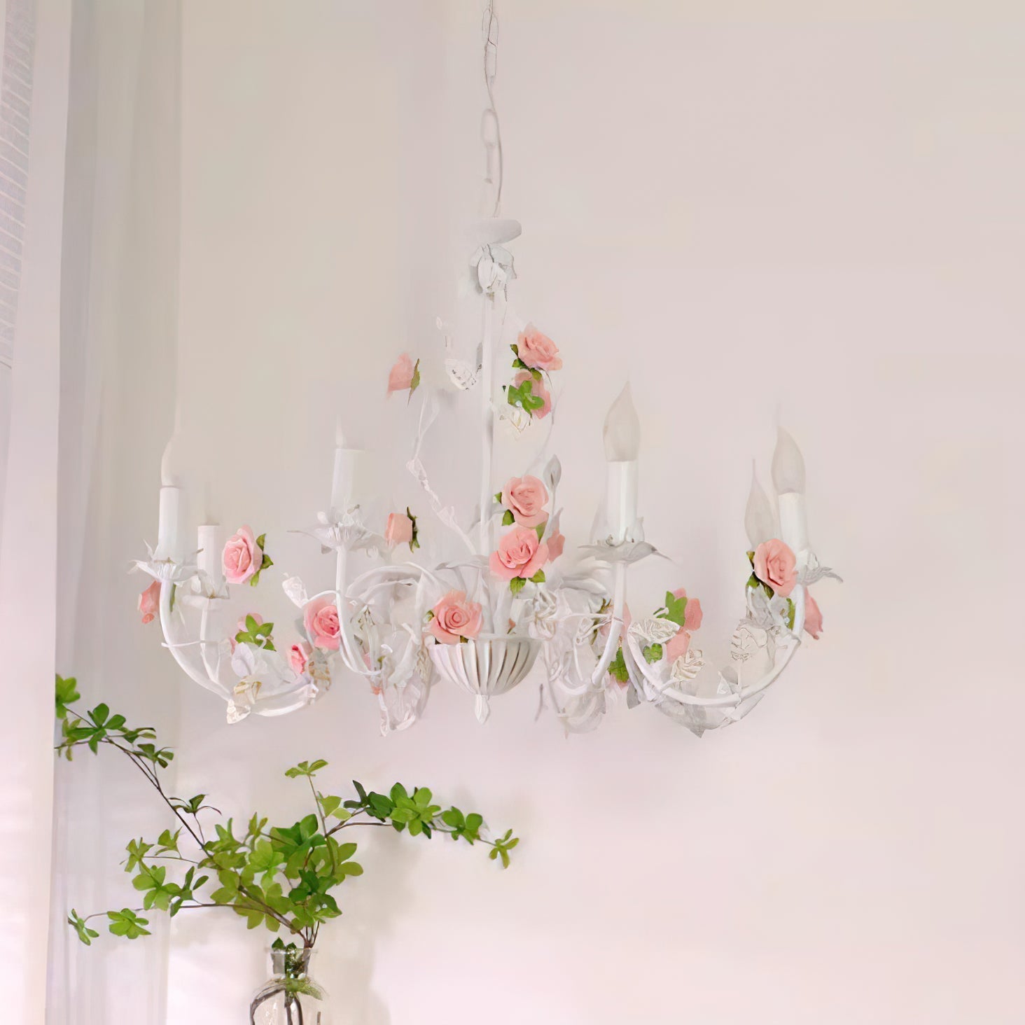 Evelisse Vintage White Chandelier | Fioriscas
