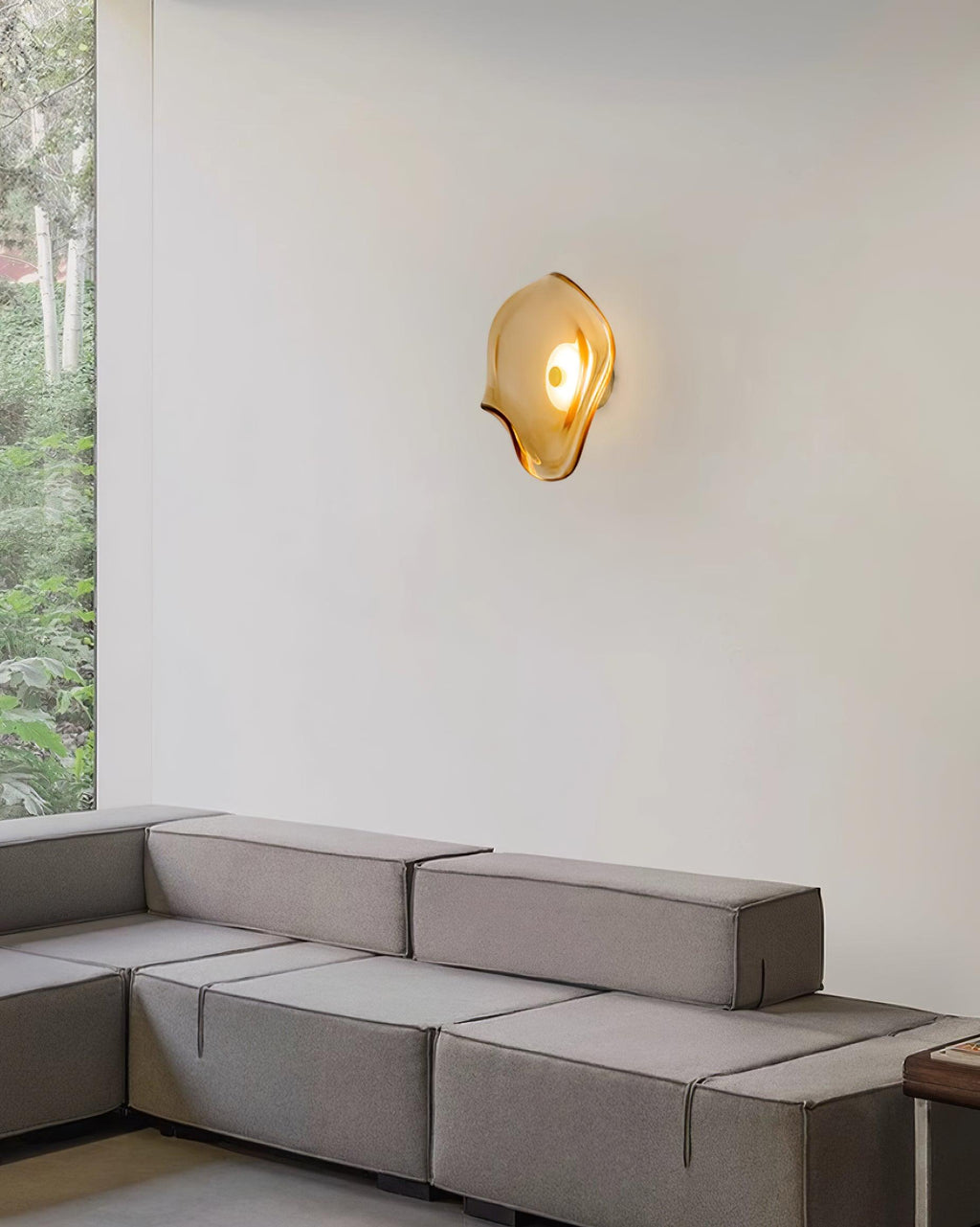 Lunara Amber Glass Wall Light | Fioriscas