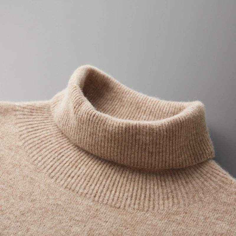 Camisola Aurelo em lã merino extrafina, gola subida, estilo casual