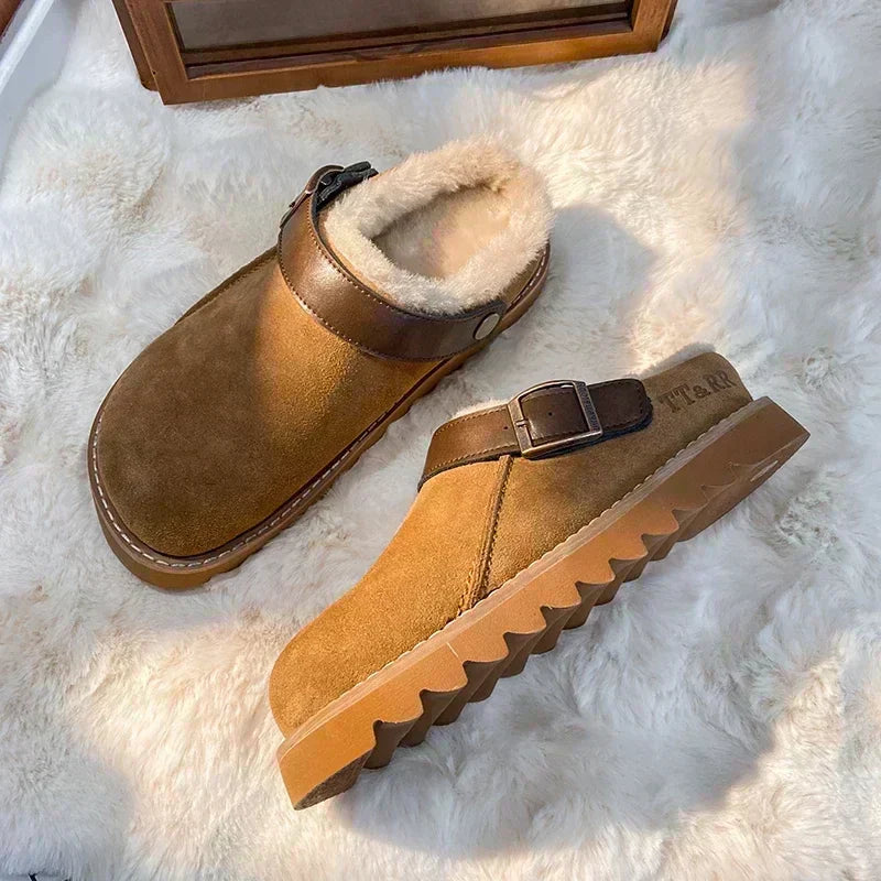 Chinelos tipo clog CozyCloud para mulher, com forro felpudo e tira com fivela