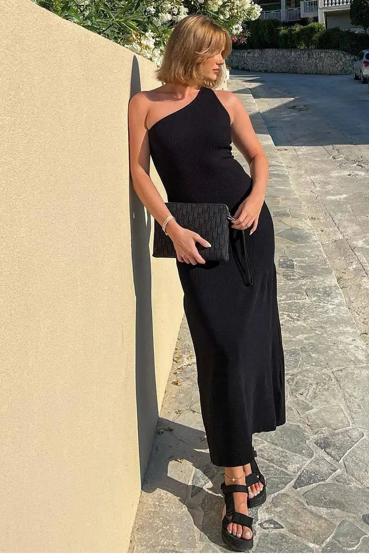 Robe Ateka en tricot de coton sculptural